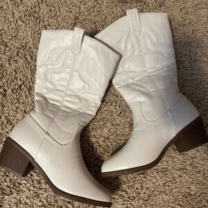 Shein White Cowboy Boots Size 6